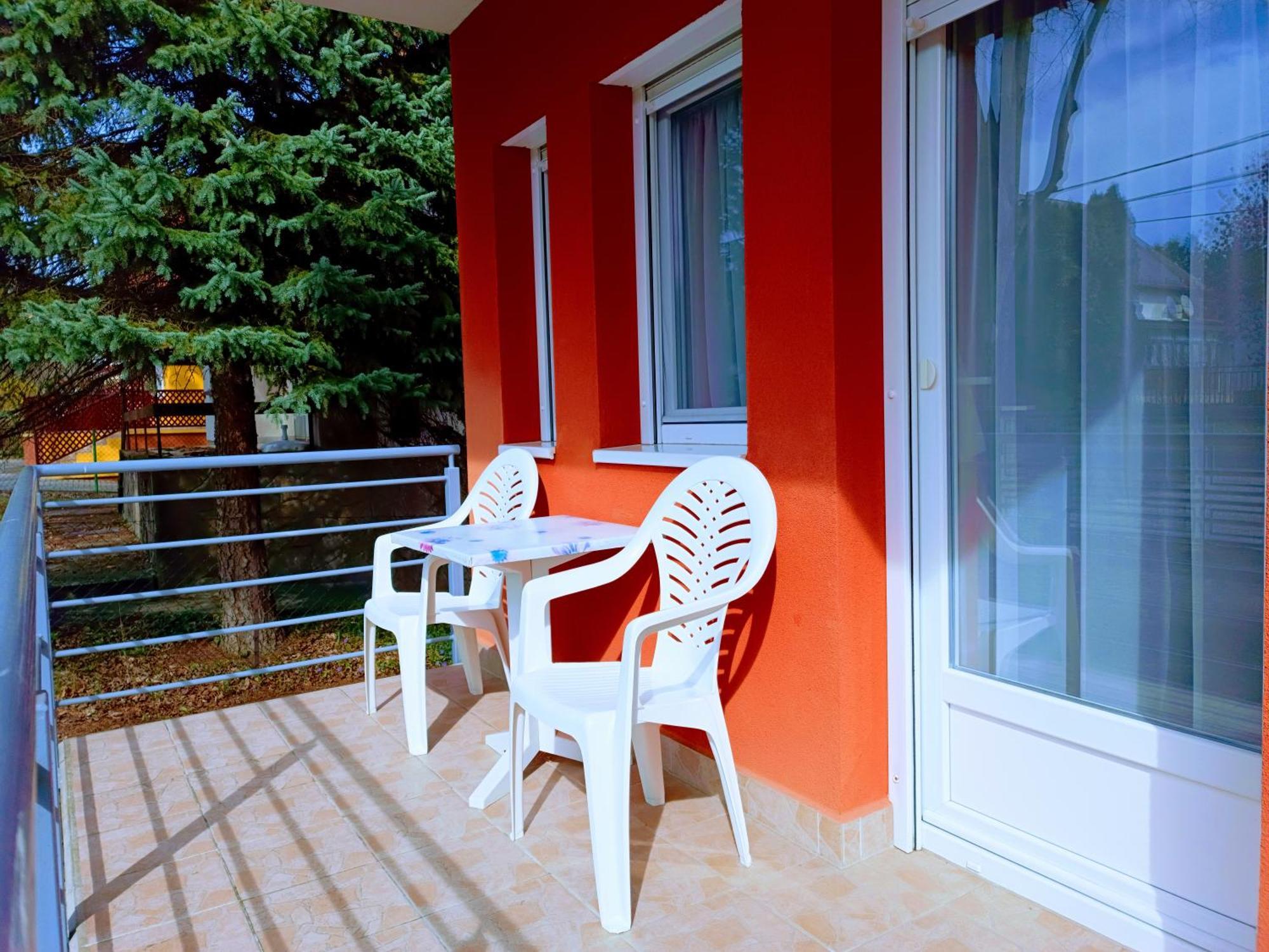 Haus Maria Appartements Zalakaros Extérieur photo